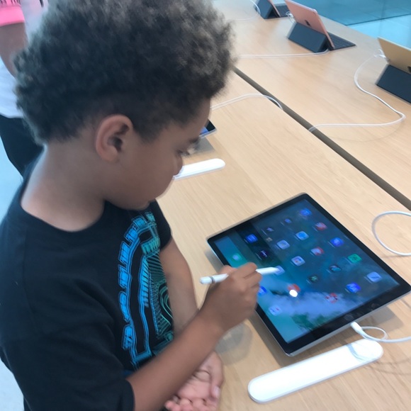 Meet your Posher, Lorris - Picture 1 of 1